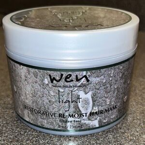 WEN Light Restorative Re-Moist Hair Mask
